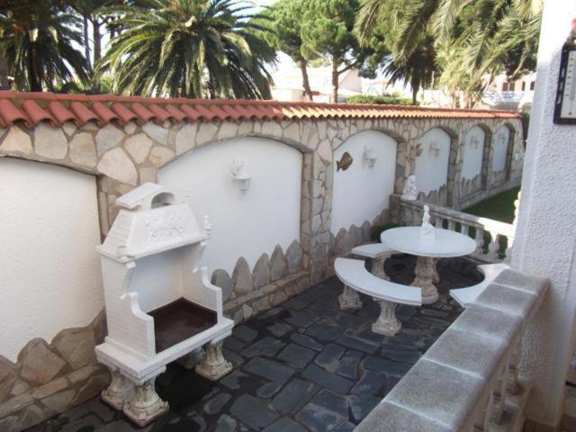 Amb Amarre I Jardi Holiday home Empuriabrava