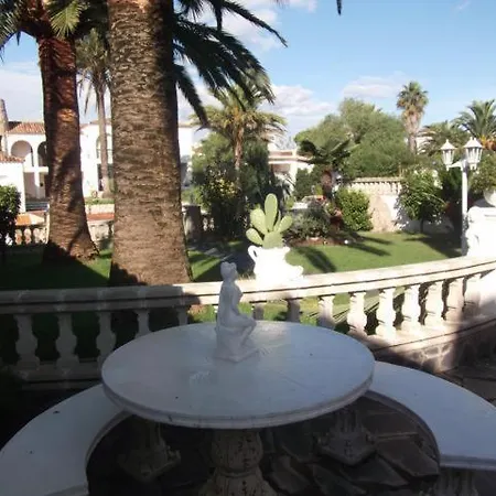 Villa Amb Amarre I Jardi Empuriabrava Exterior photo